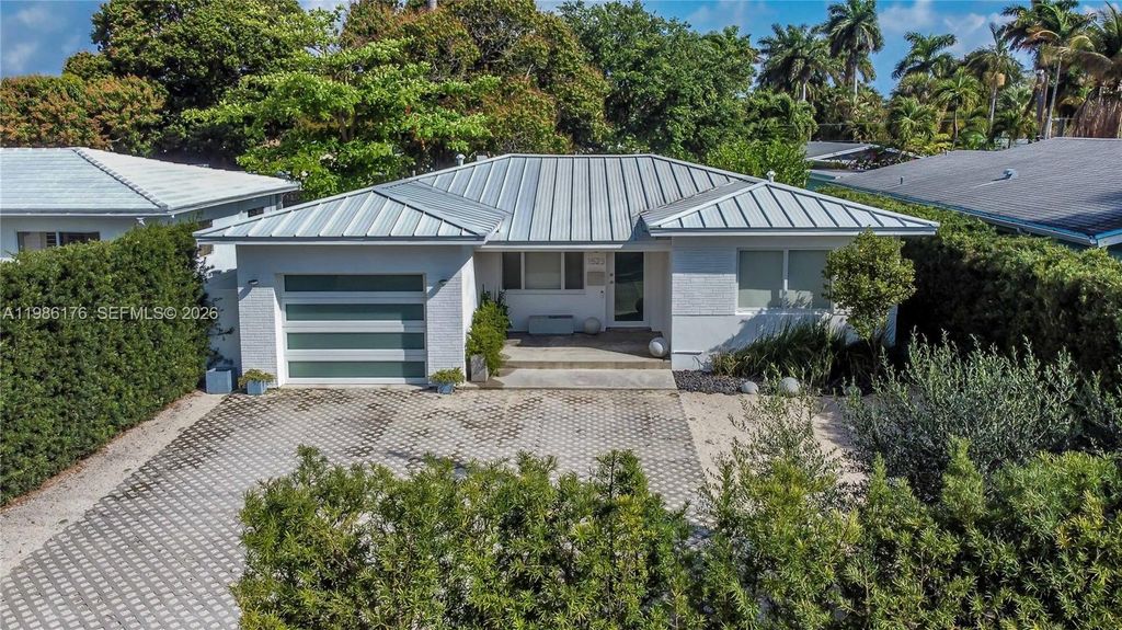 Photo of 1523 Johnson St, Hollywood, FL 33020 (MLS # A11986176)