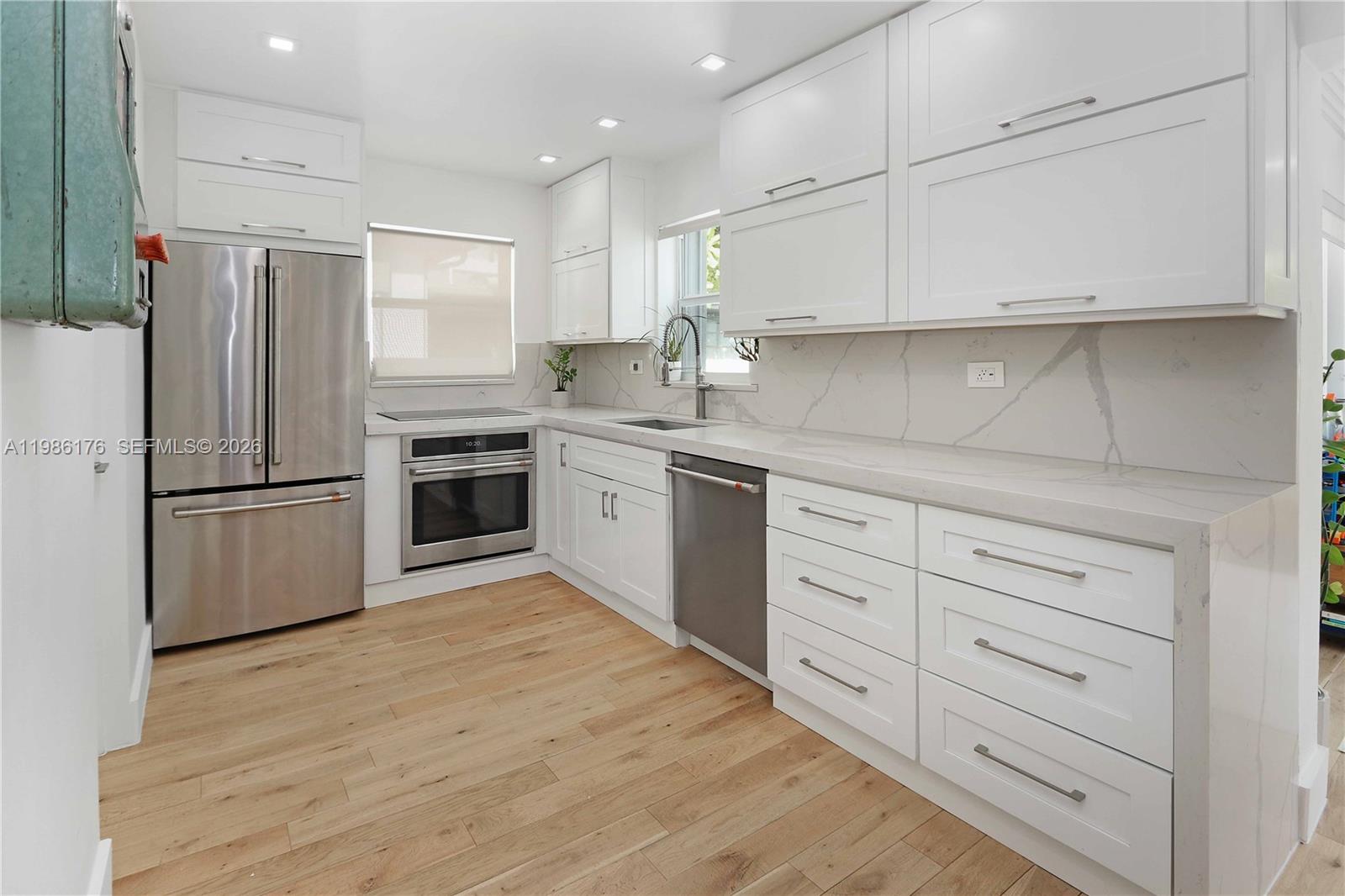 HOLLYWOOD COUNTRY CLUB DI - Residential