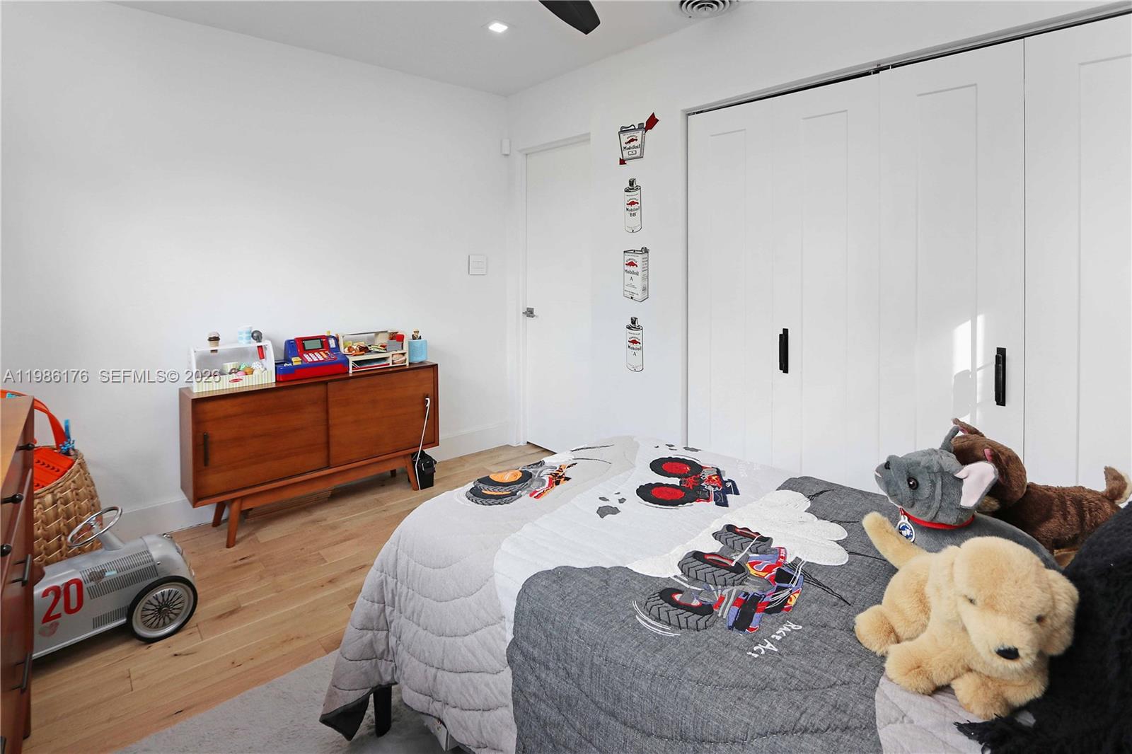 HOLLYWOOD COUNTRY CLUB DI - Residential