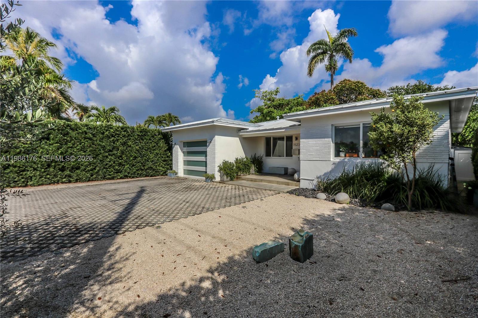 HOLLYWOOD COUNTRY CLUB DI - Residential