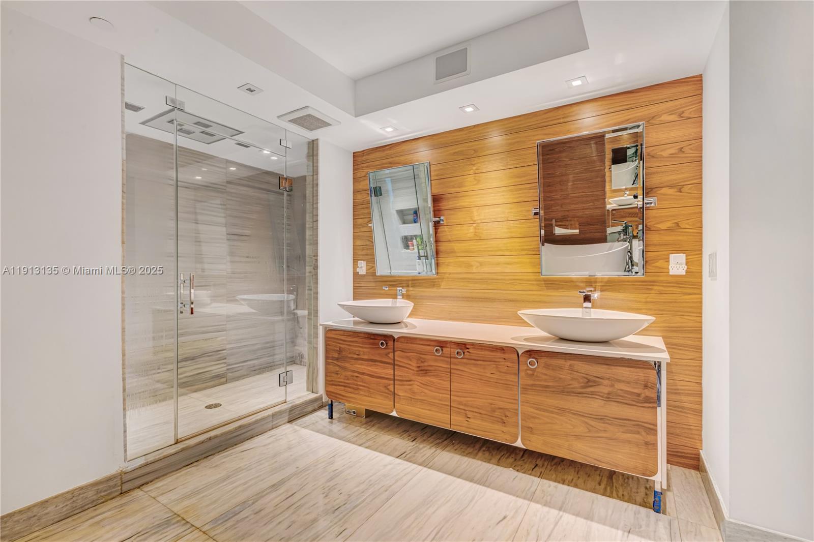 THE PENINSULA II CONDO - Residential