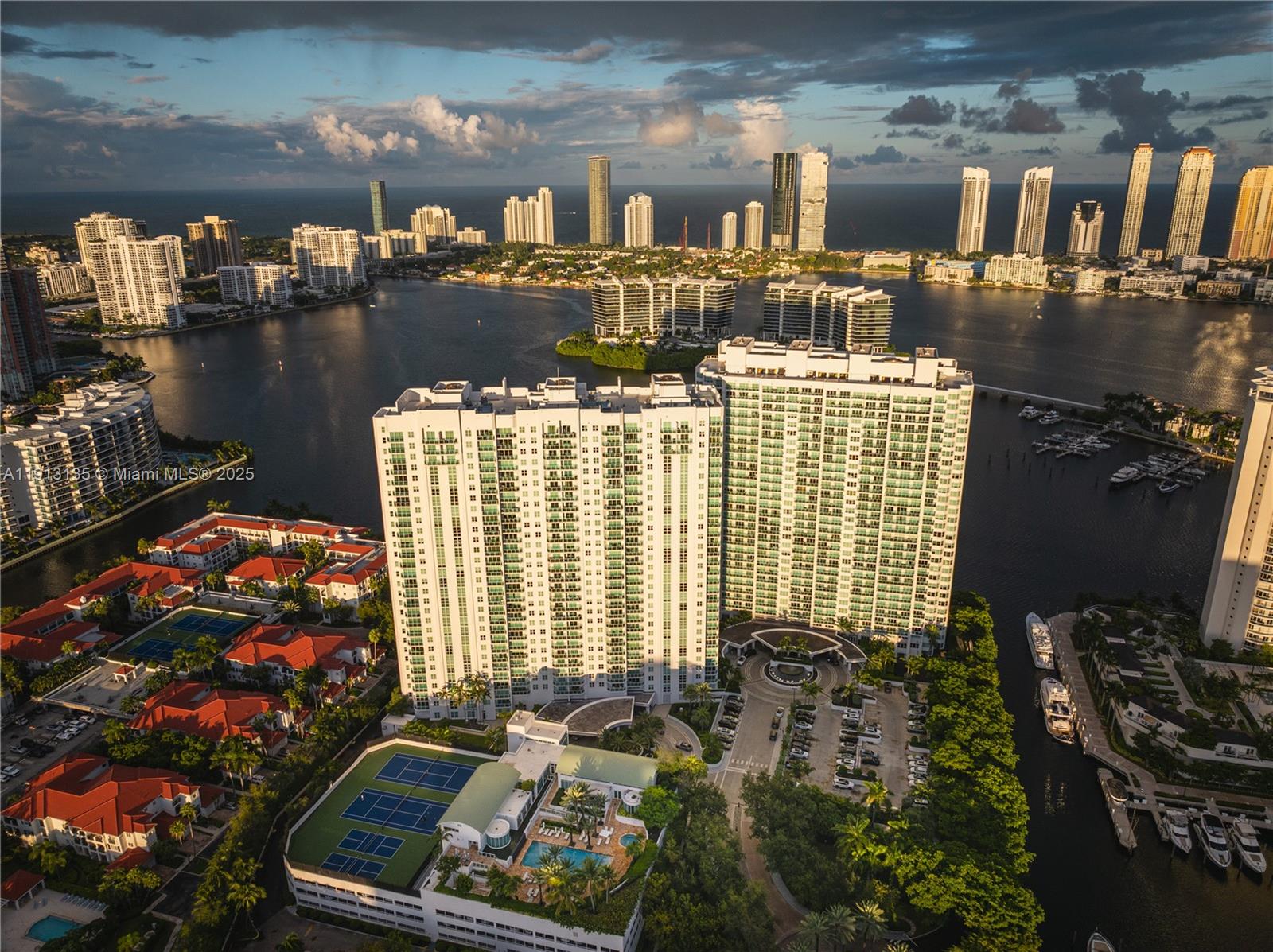 THE PENINSULA II CONDO - Residential