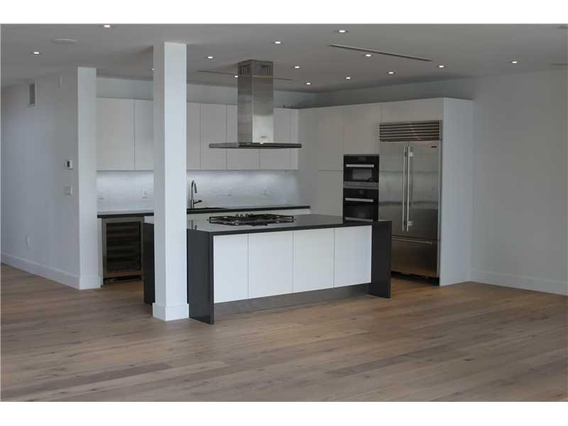 BISCAYNE BEACH-2ND ADDN - Residential