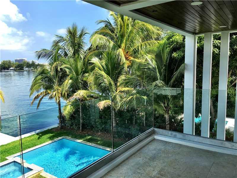 BISCAYNE BEACH-2ND ADDN - Residential