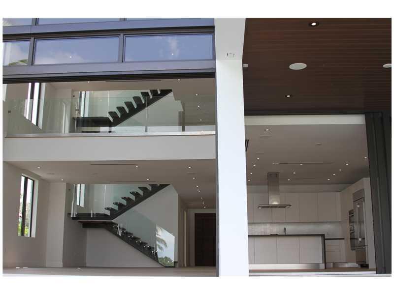BISCAYNE BEACH-2ND ADDN - Residential
