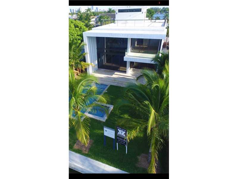 BISCAYNE BEACH-2ND ADDN - Residential