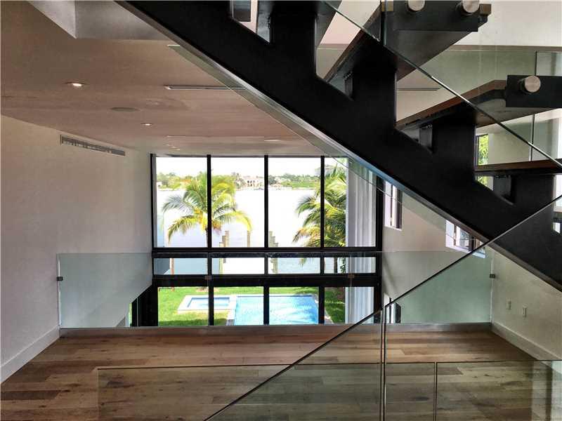 BISCAYNE BEACH-2ND ADDN - Residential