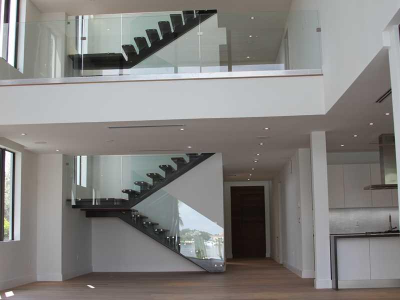 BISCAYNE BEACH-2ND ADDN - Residential