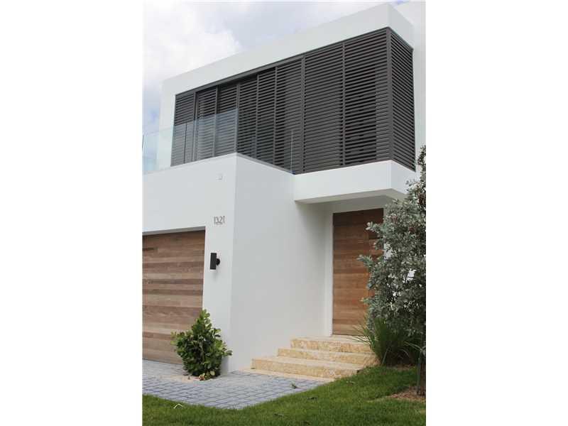 BISCAYNE BEACH-2ND ADDN - Residential