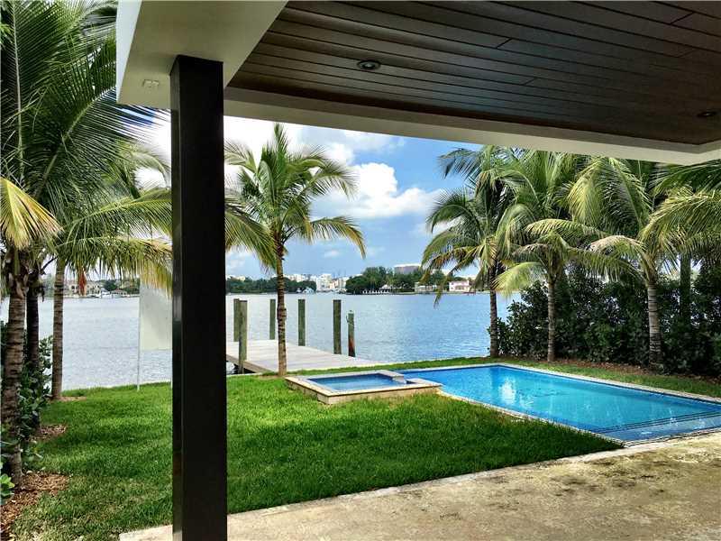 BISCAYNE BEACH-2ND ADDN - Residential