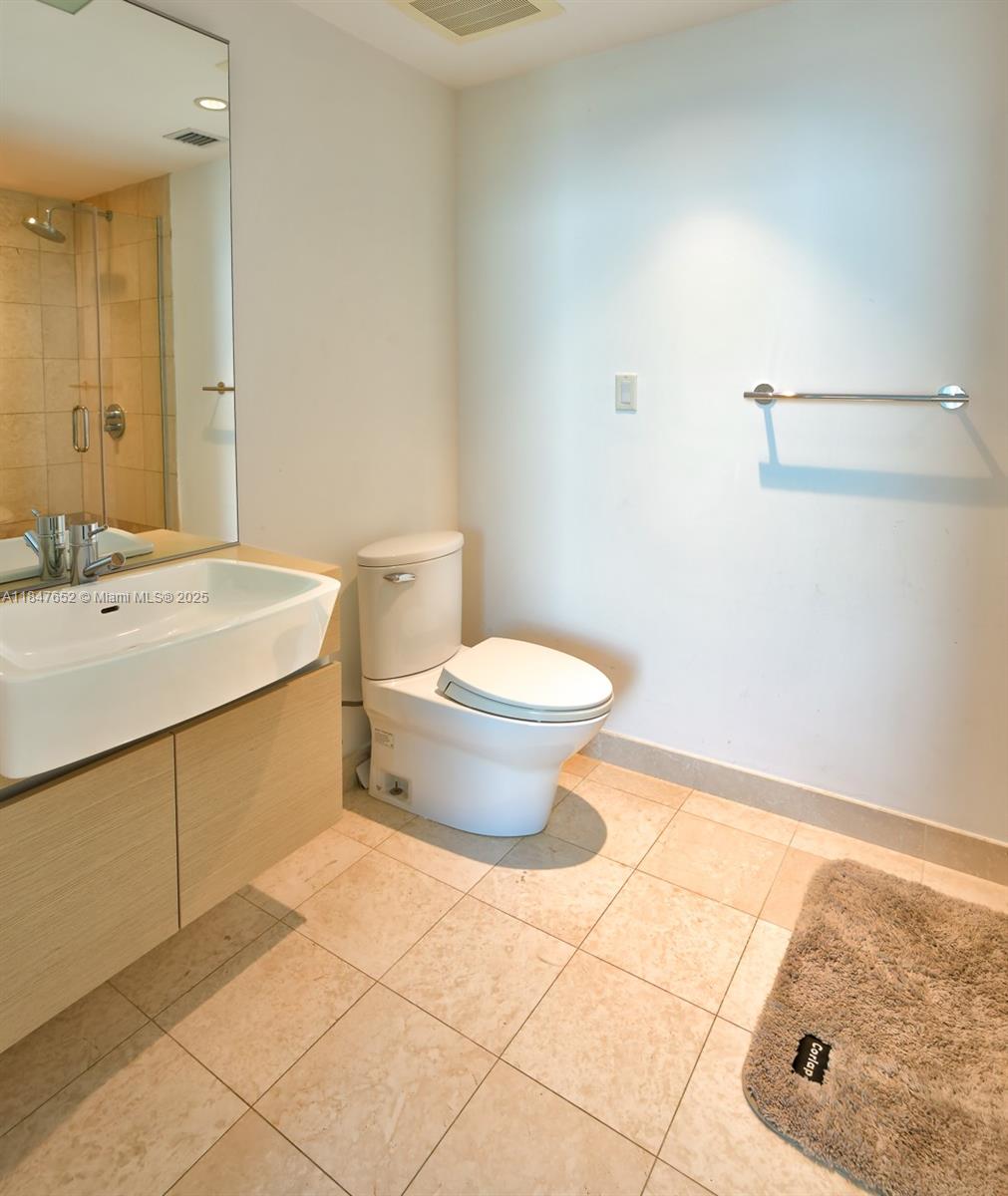 EPIC WEST CONDO - Residential Lease