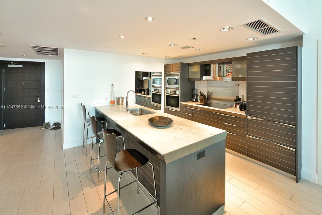 200 Biscayne Boulevard Way 4407