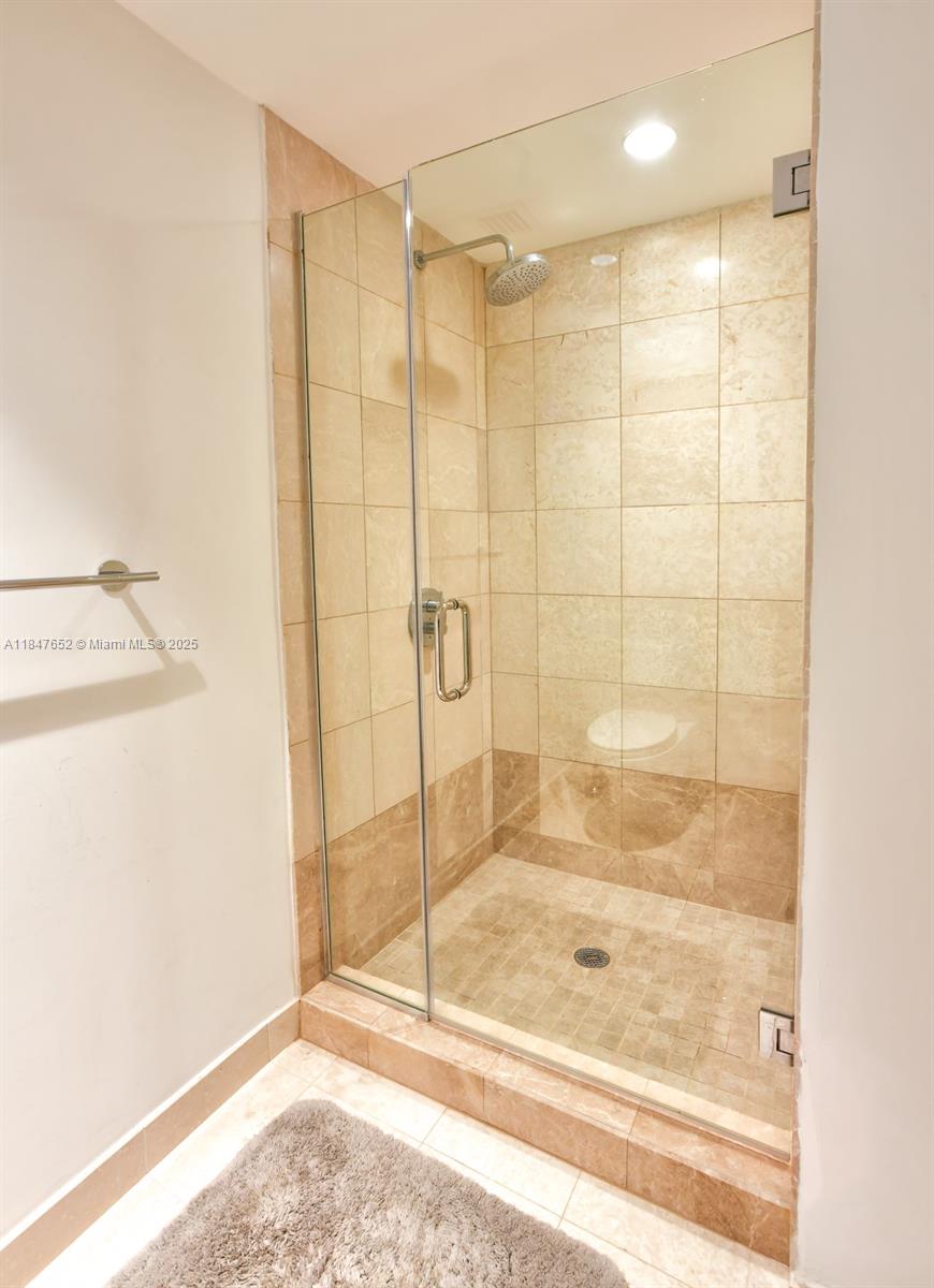 EPIC WEST CONDO - Residential Lease