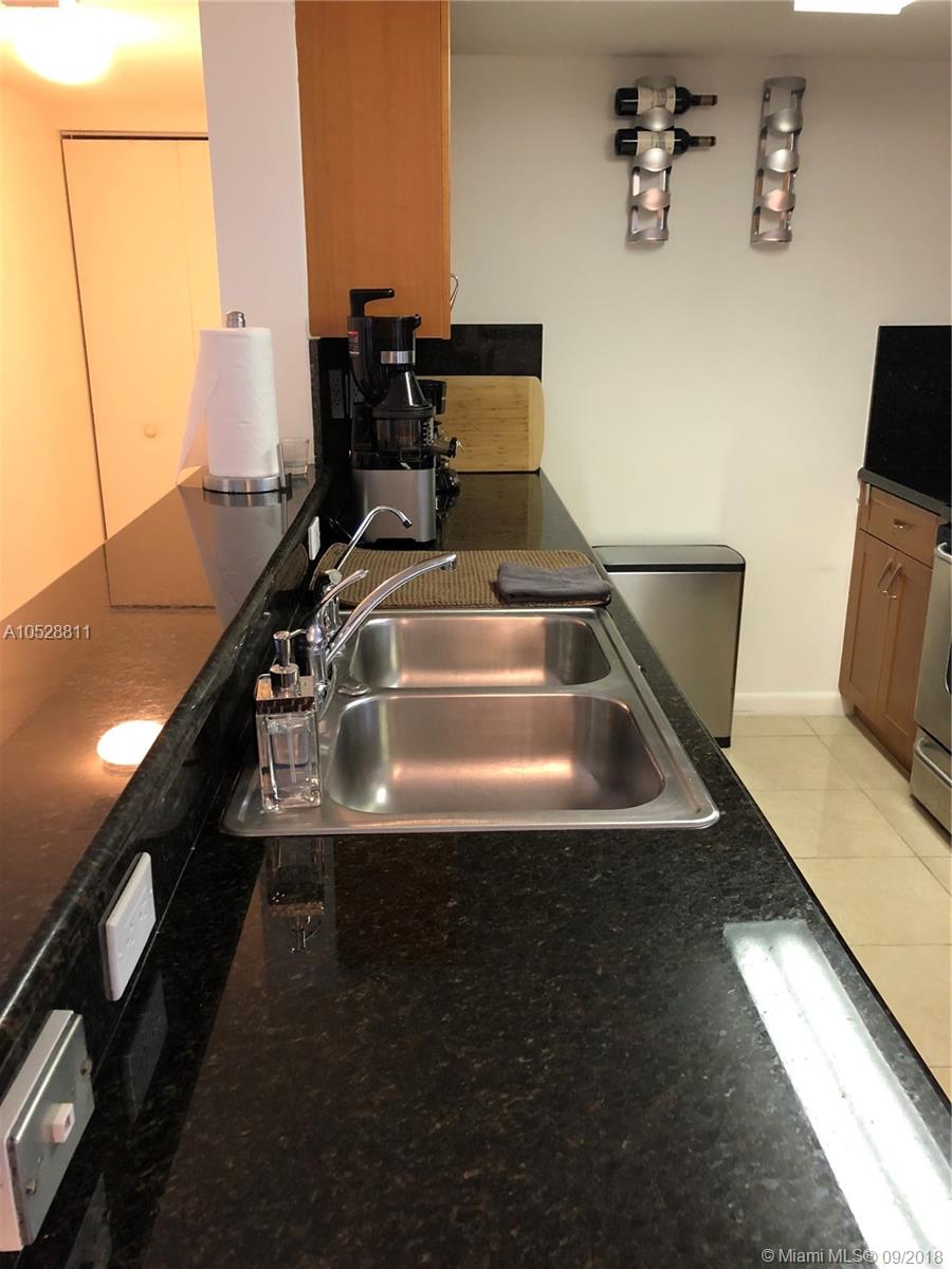 BREEZE CONDO - Residential