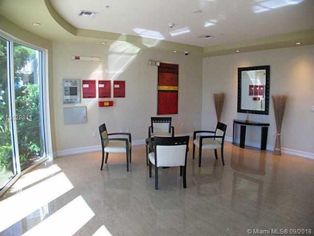 BREEZE CONDO - Residential