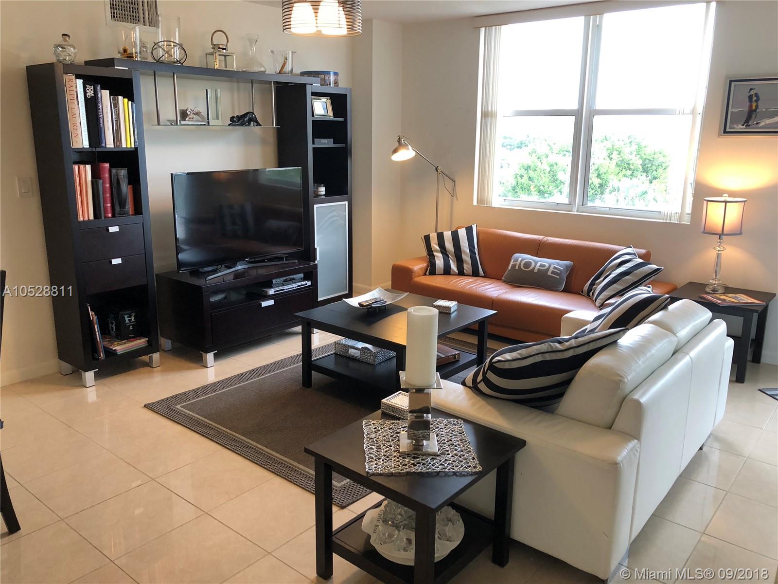 BREEZE CONDO - Residential