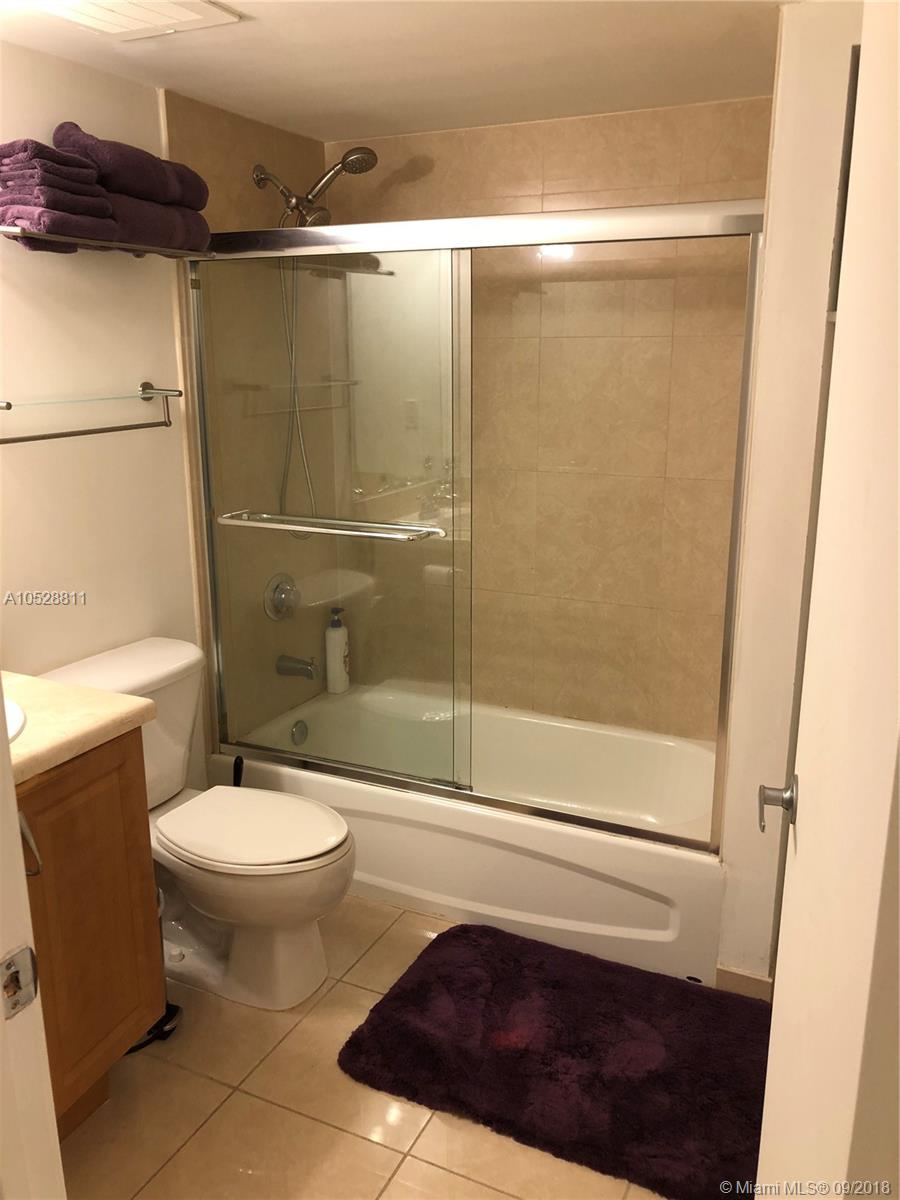 BREEZE CONDO - Residential