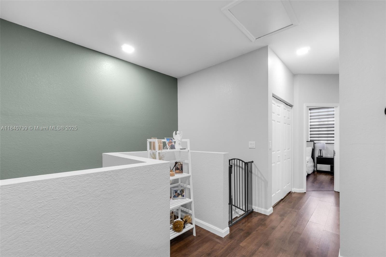 PORTOFINO VILLAS WEST - Residential