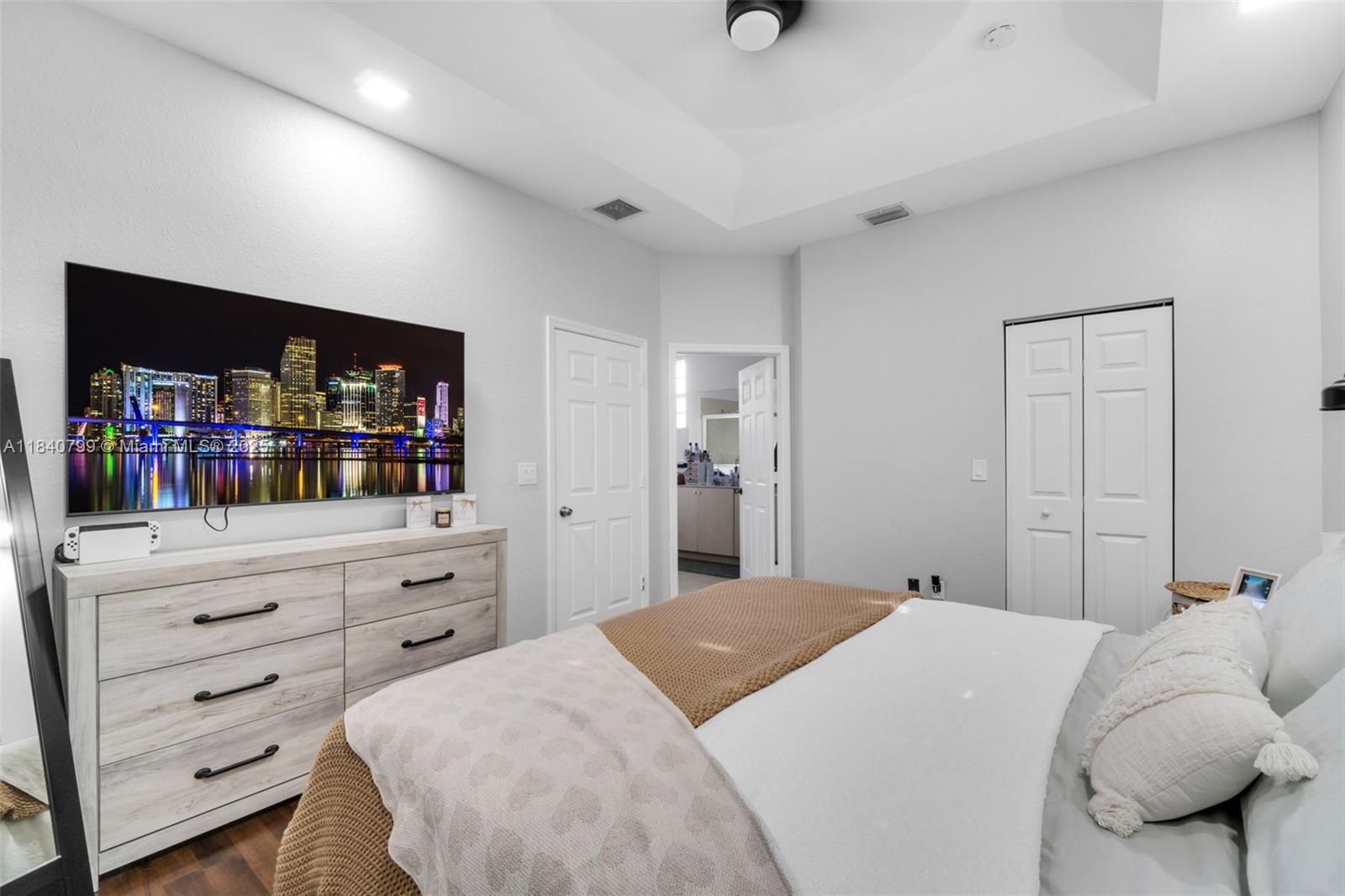 PORTOFINO VILLAS WEST - Residential