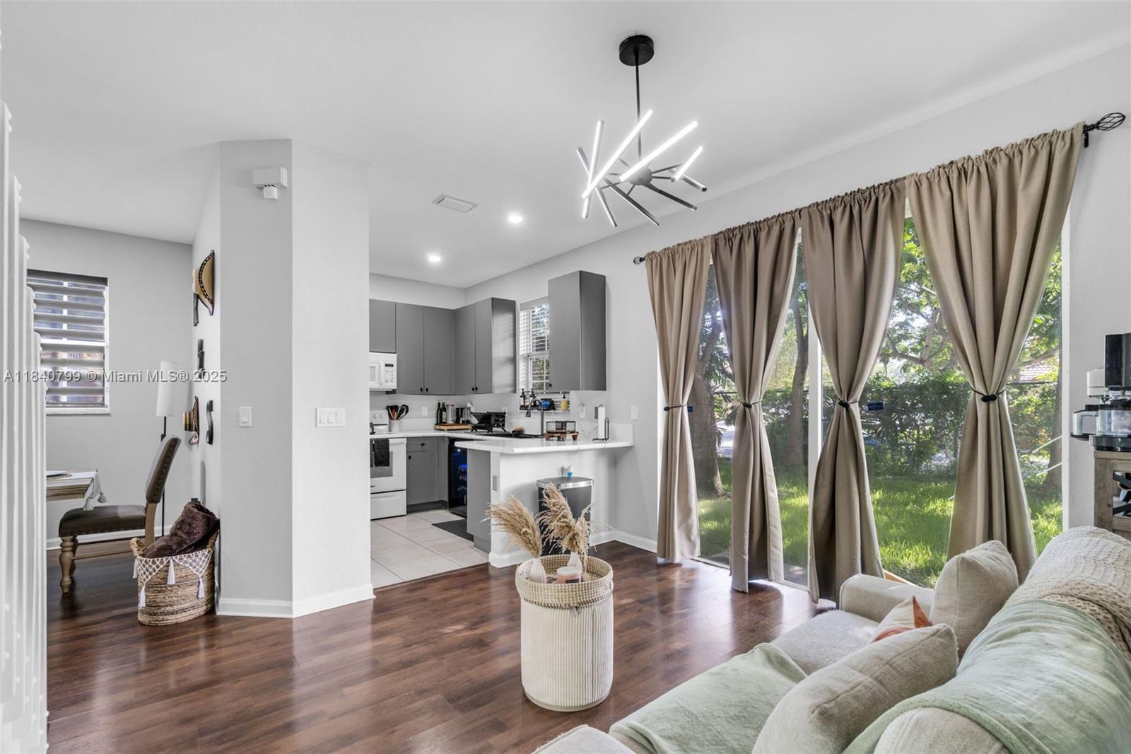 PORTOFINO VILLAS WEST - Residential