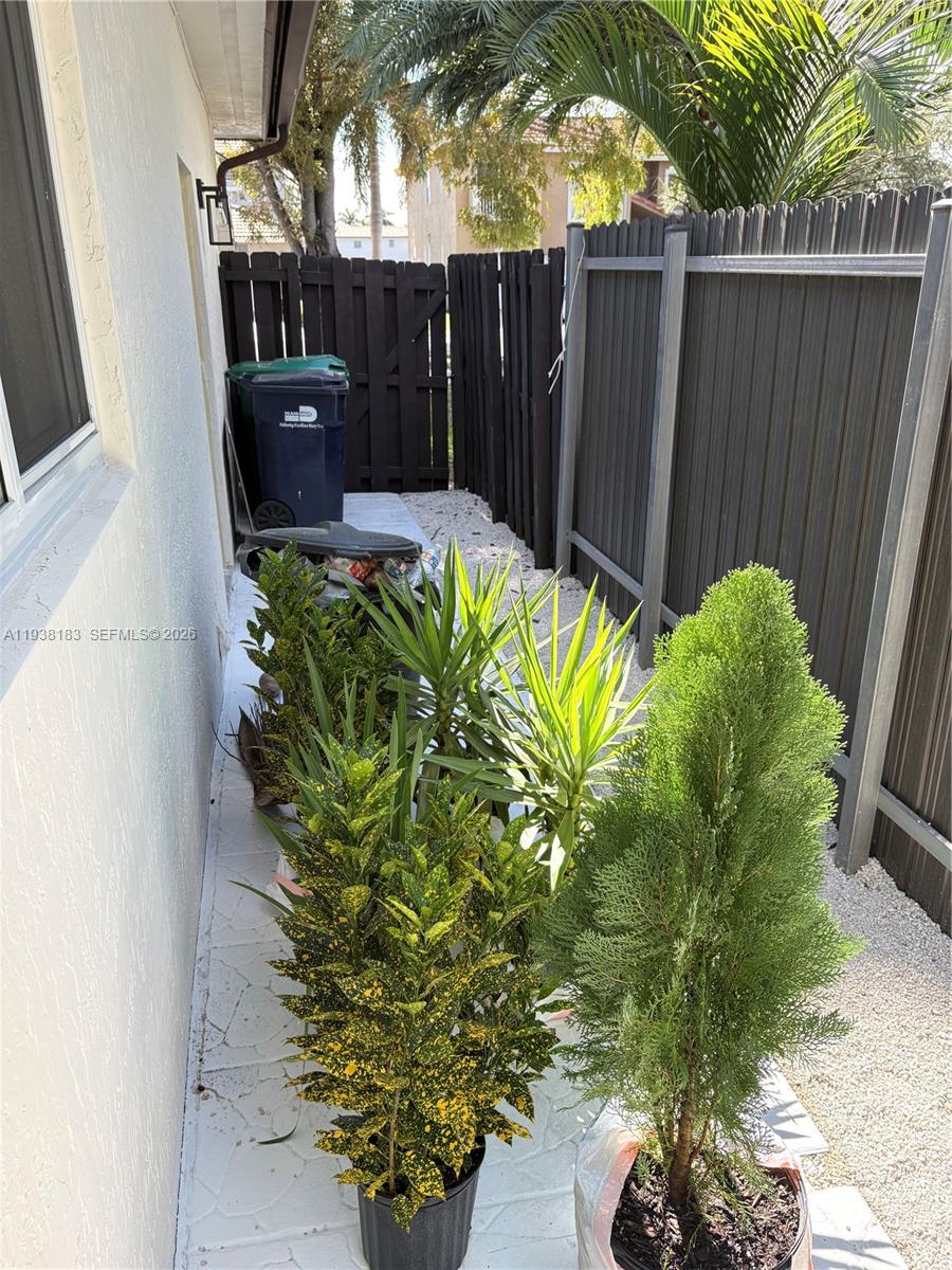 DON ELIAS ESTATES - Residential