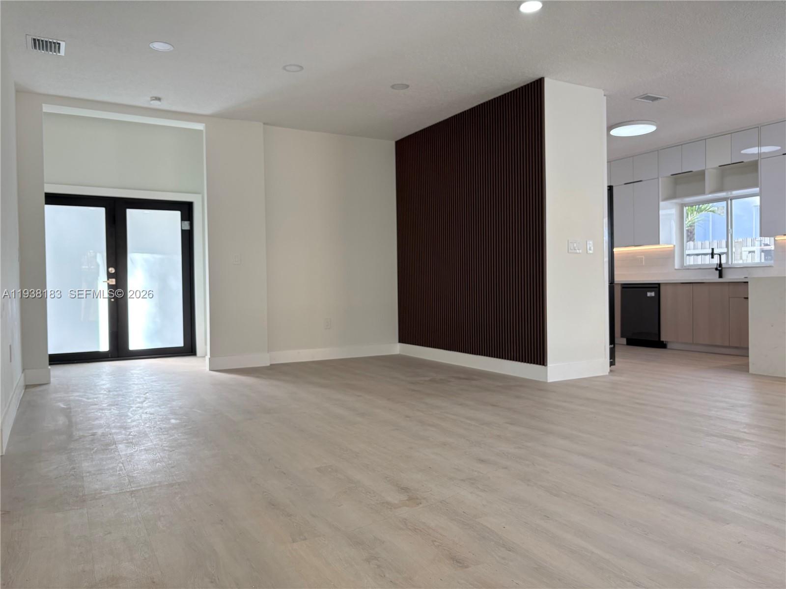 DON ELIAS ESTATES - Residential