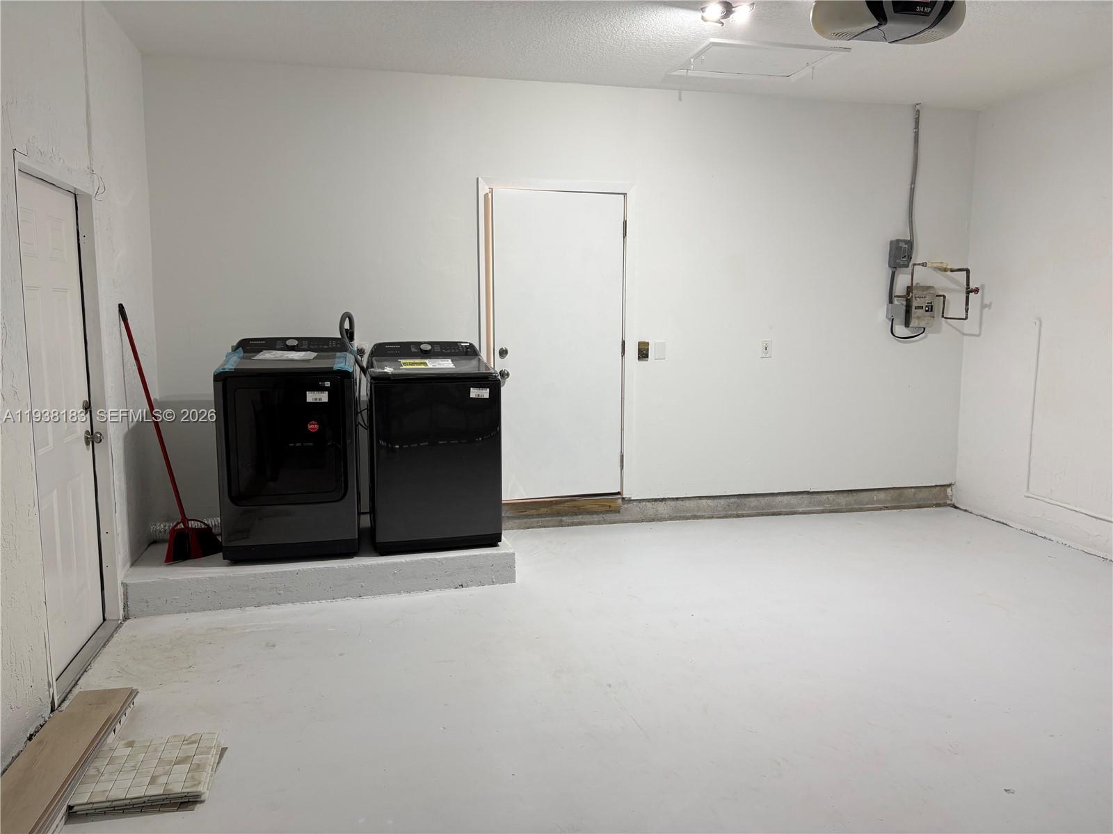 DON ELIAS ESTATES - Residential