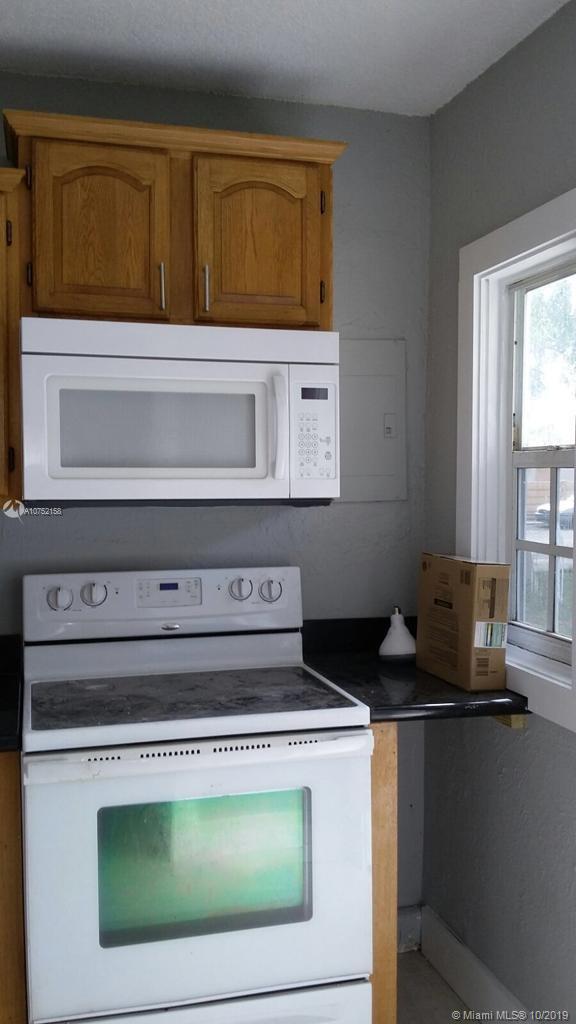 NORTH SHORE HEIGHTS - Residential Lease