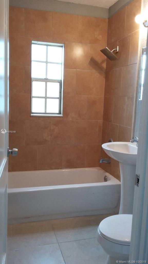 NORTH SHORE HEIGHTS - Residential Lease