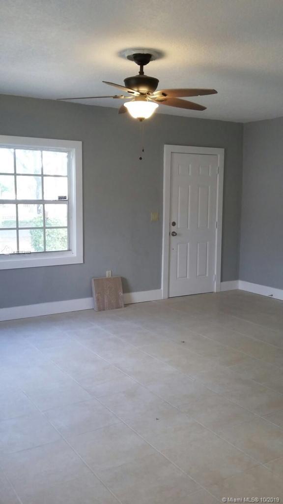 NORTH SHORE HEIGHTS - Residential Lease