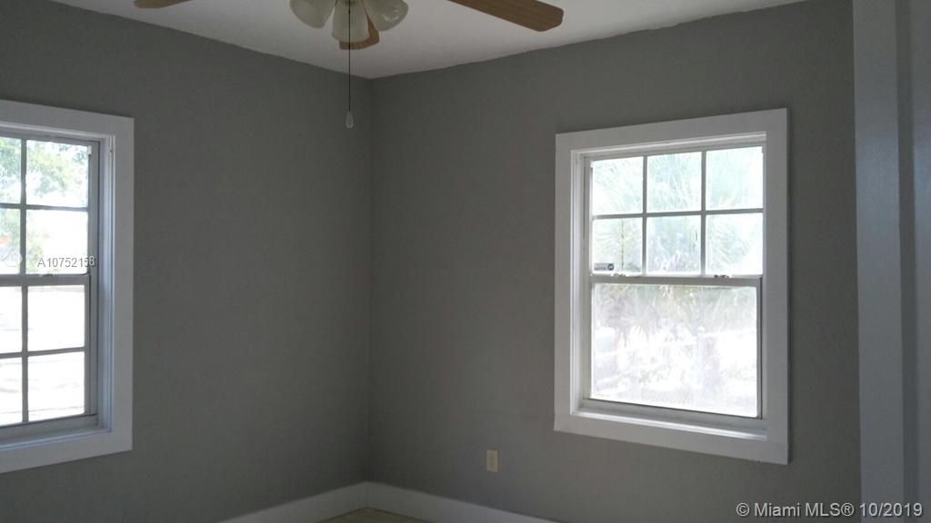 NORTH SHORE HEIGHTS - Residential Lease