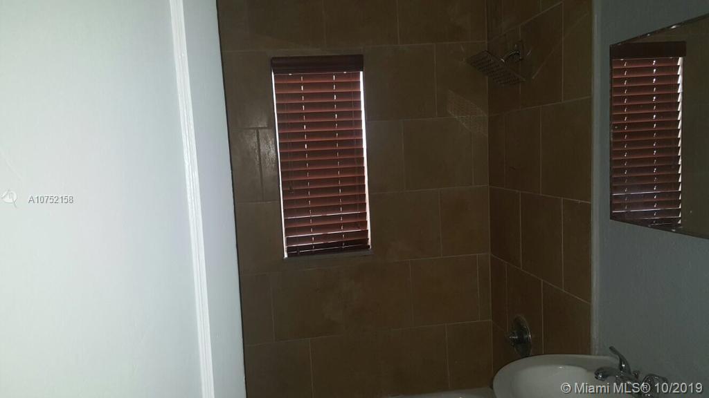 NORTH SHORE HEIGHTS - Residential Lease