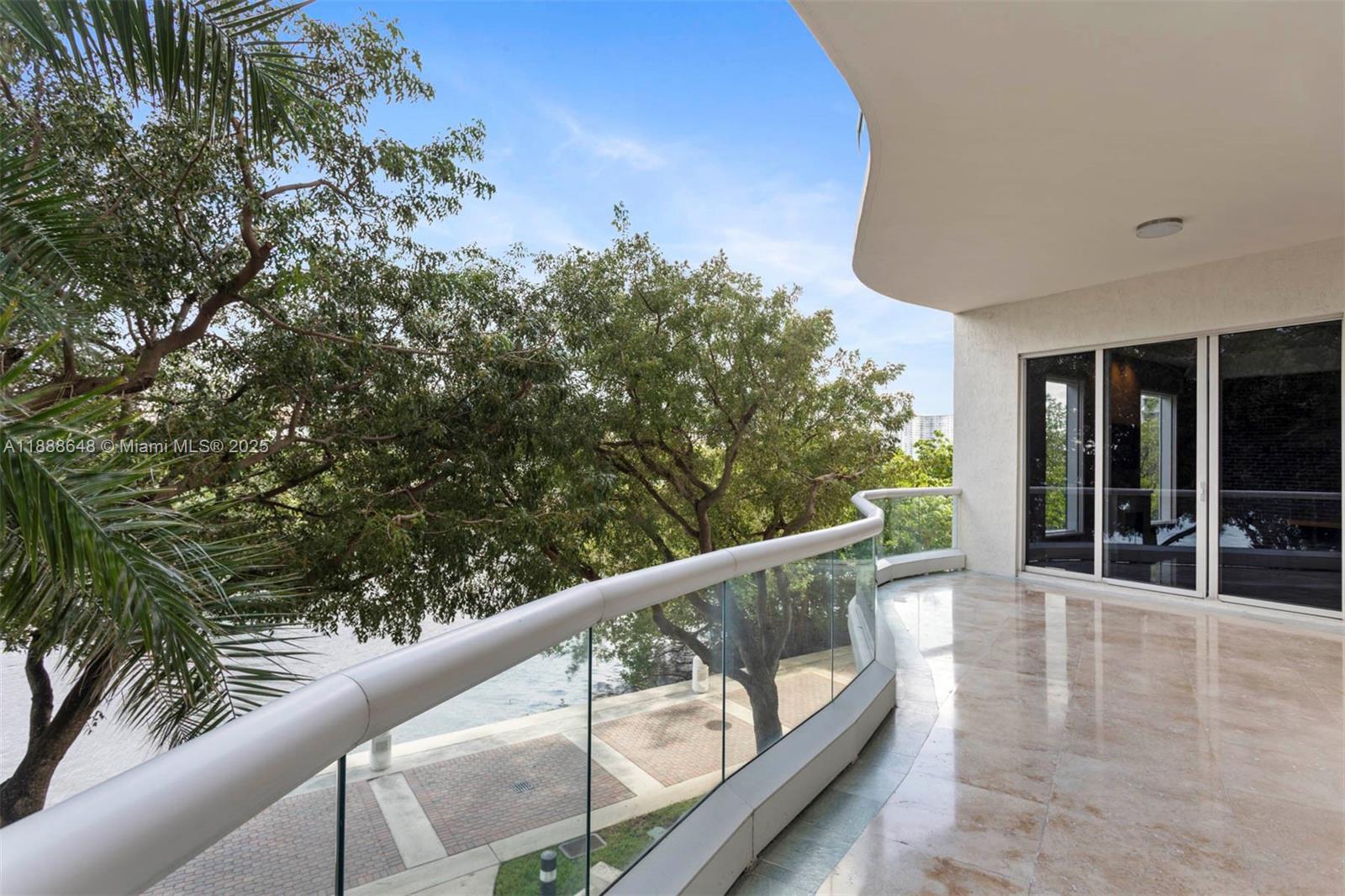 BELLAMARE @ WILLIAMS ISLA - Residential