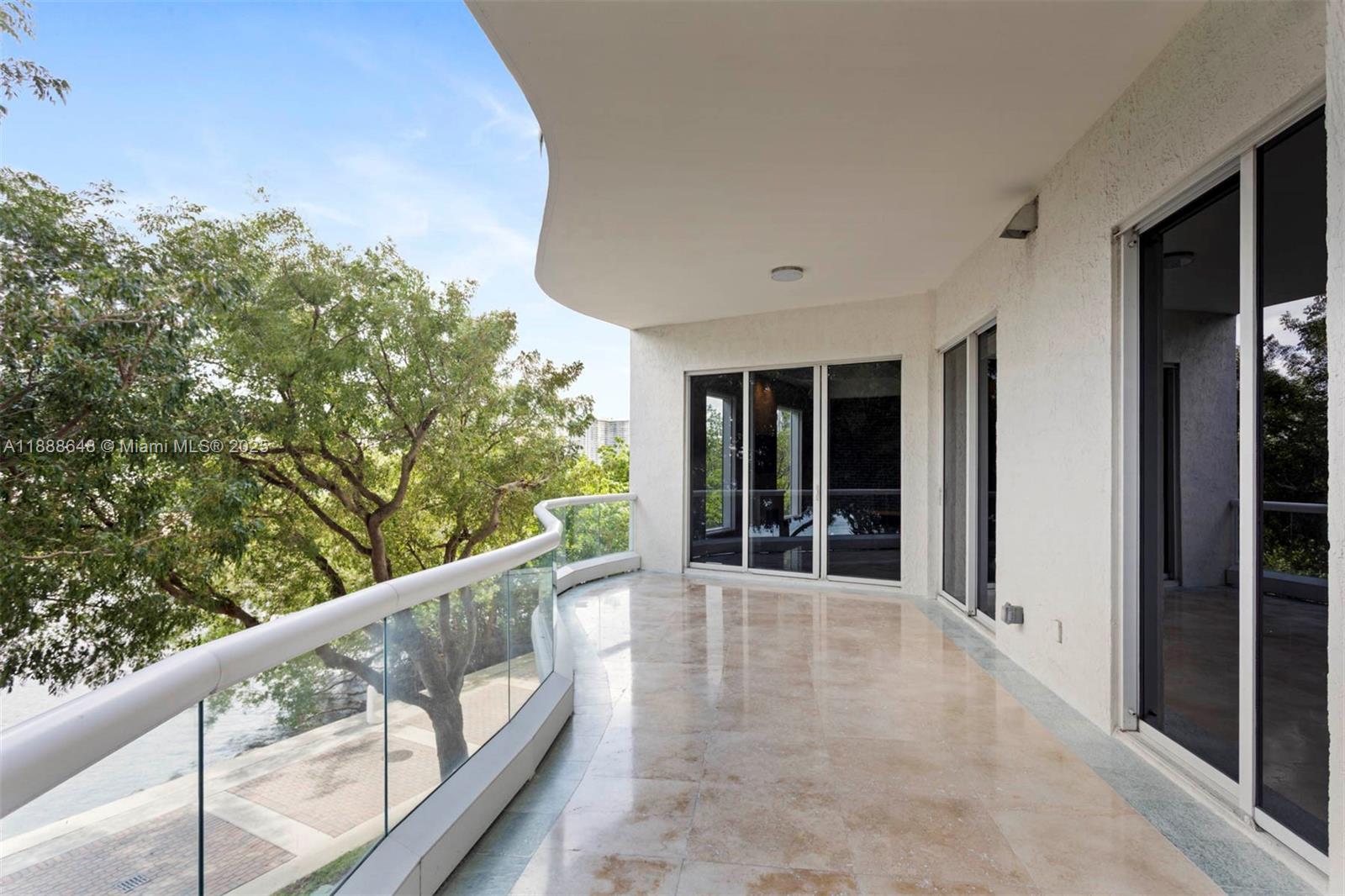 BELLAMARE @ WILLIAMS ISLA - Residential