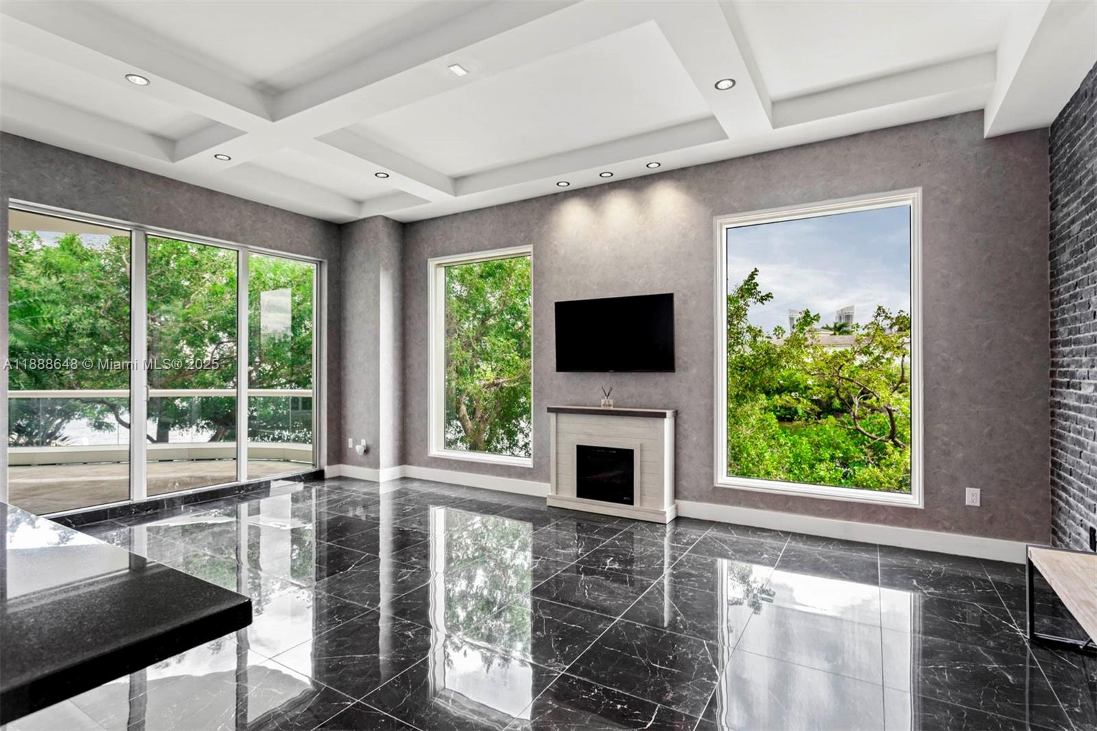 BELLAMARE @ WILLIAMS ISLA - Residential