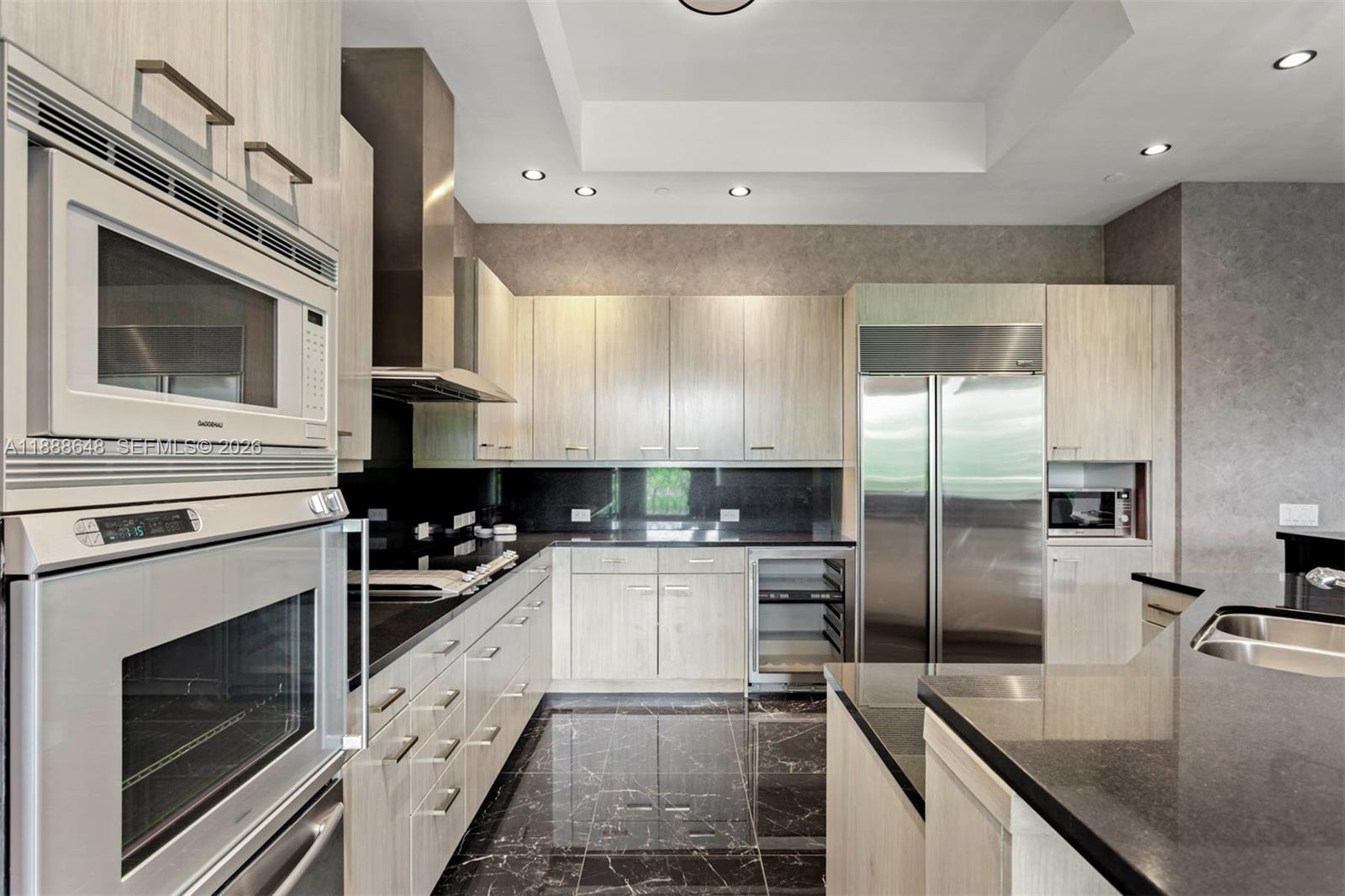 BELLAMARE @ WILLIAMS ISLA - Residential