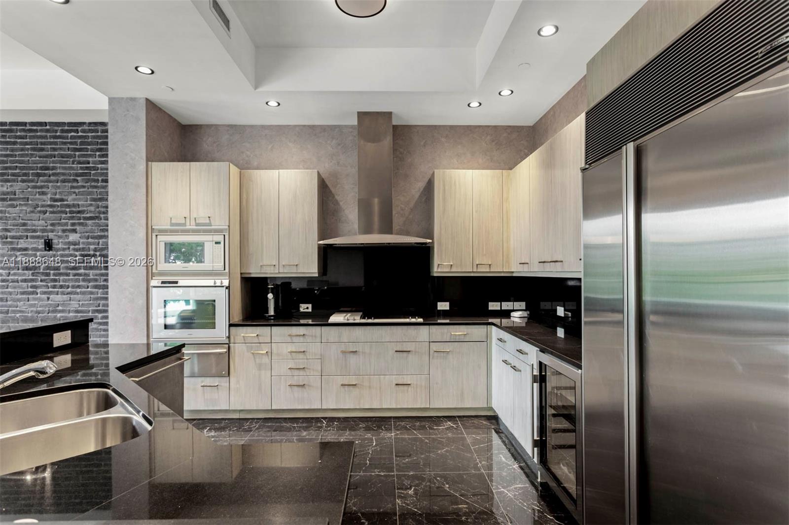 BELLAMARE @ WILLIAMS ISLA - Residential