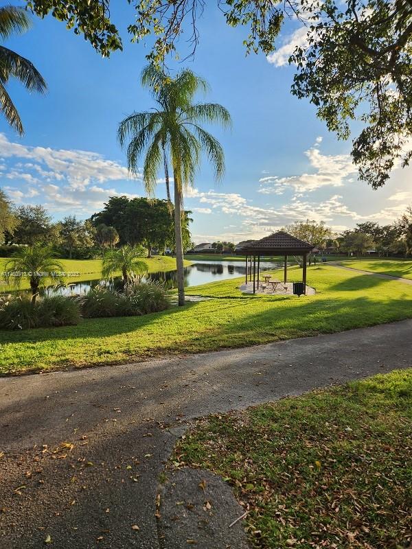 CORAL CLUB GARDEN VILLAS - Residential