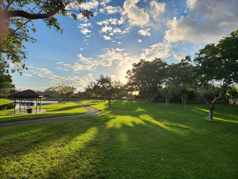 CORAL CLUB GARDEN VILLAS - Residential