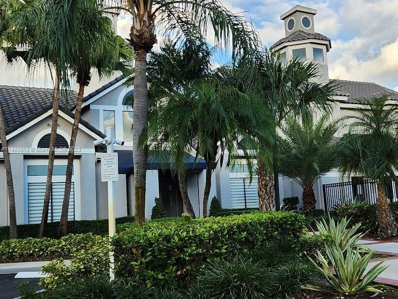 CORAL CLUB GARDEN VILLAS - Residential