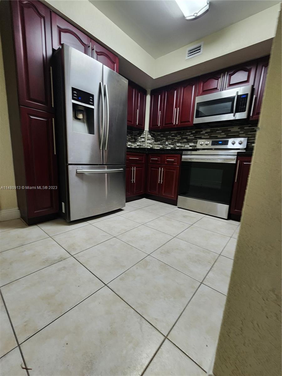 CORAL CLUB GARDEN VILLAS - Residential