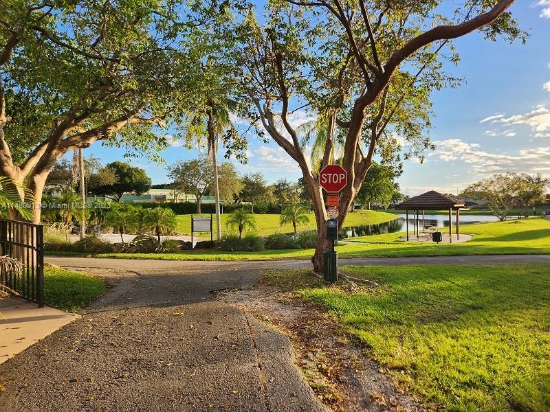 CORAL CLUB GARDEN VILLAS - Residential
