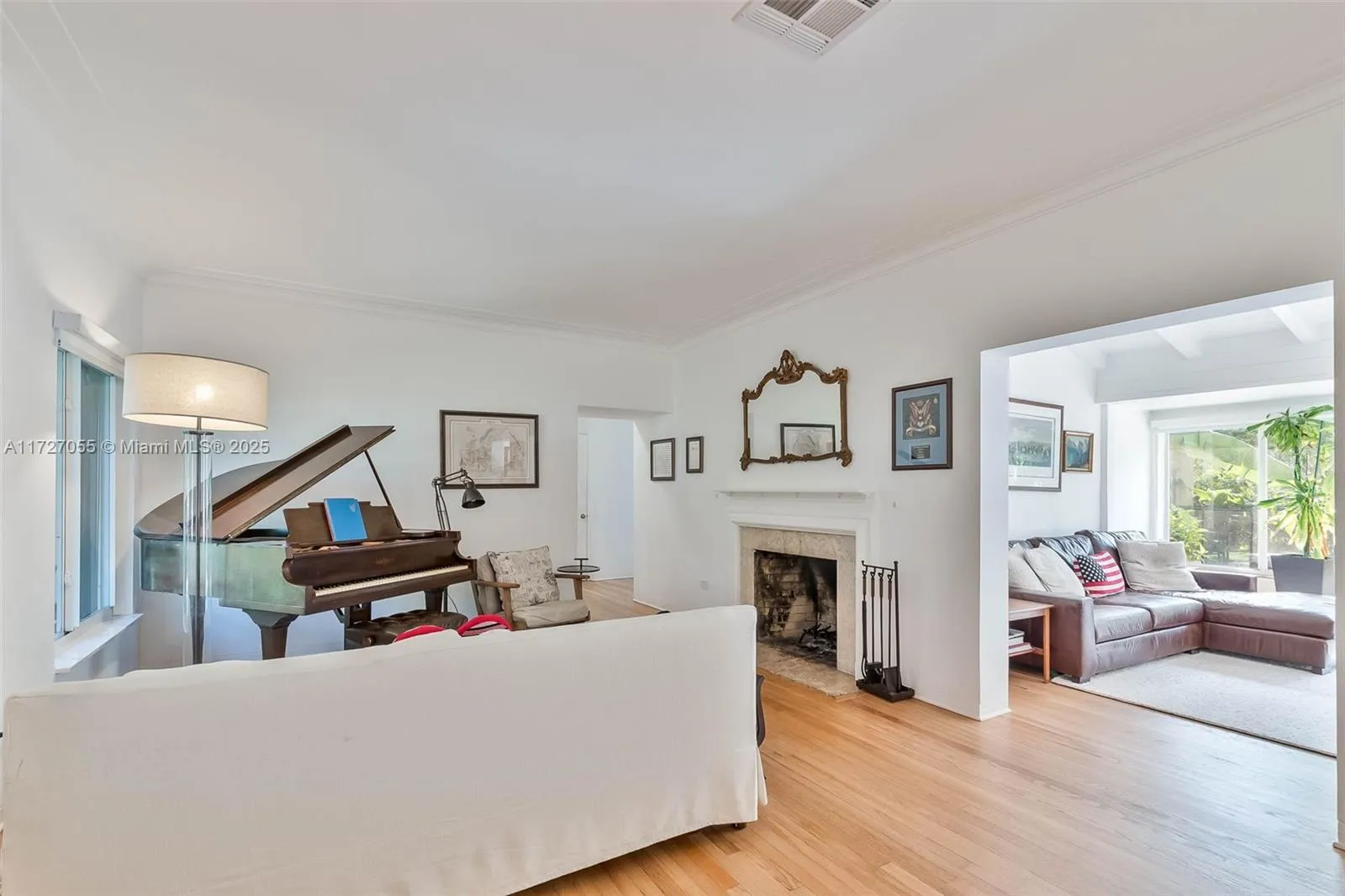 Coral Gables, Florida 33134, United States, 5 Bedrooms Bedrooms, ,4 BathroomsBathrooms,Residential,Active,17130