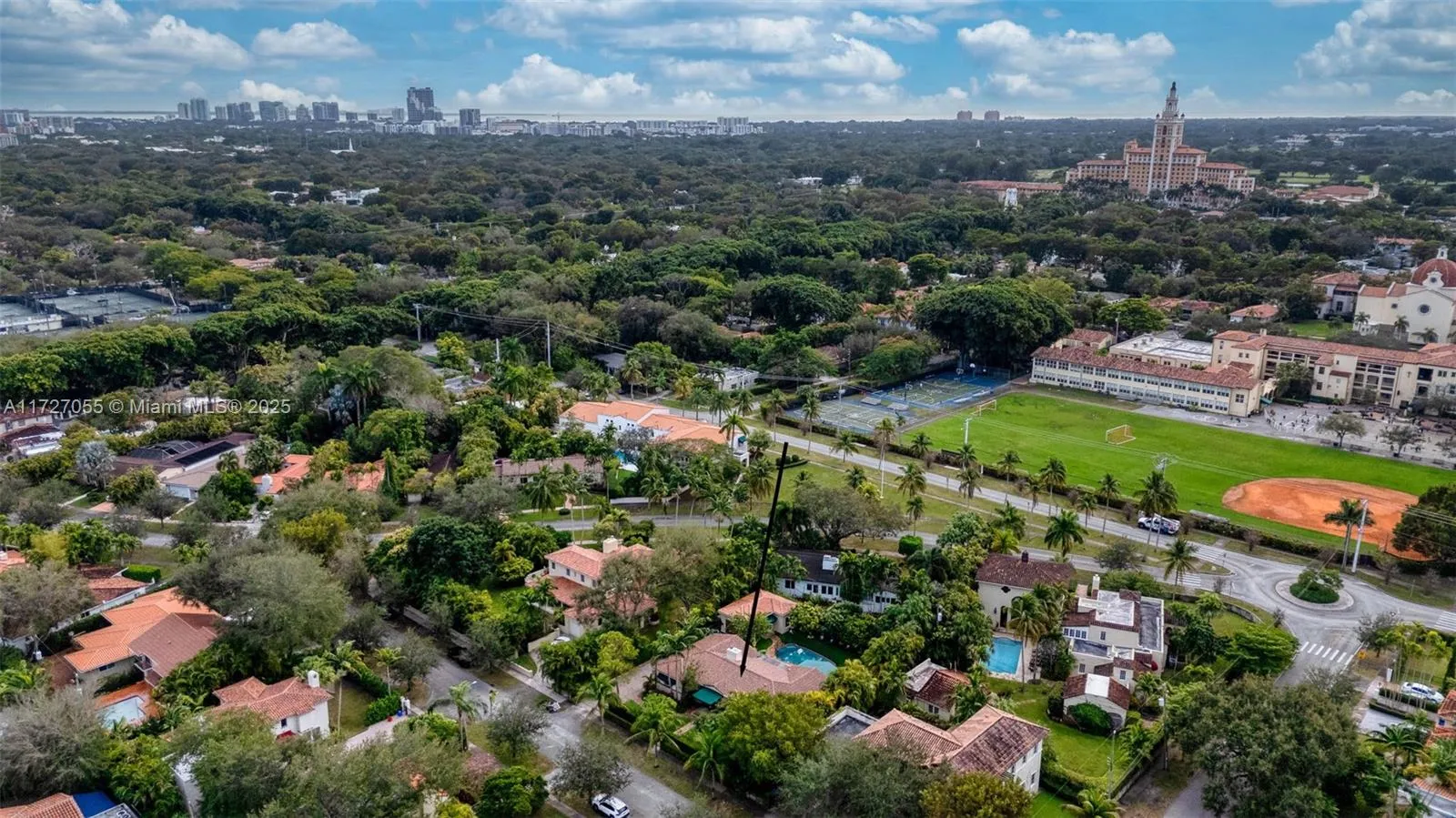 Coral Gables, Florida 33134, United States, 5 Bedrooms Bedrooms, ,4 BathroomsBathrooms,Residential,Active,17130
