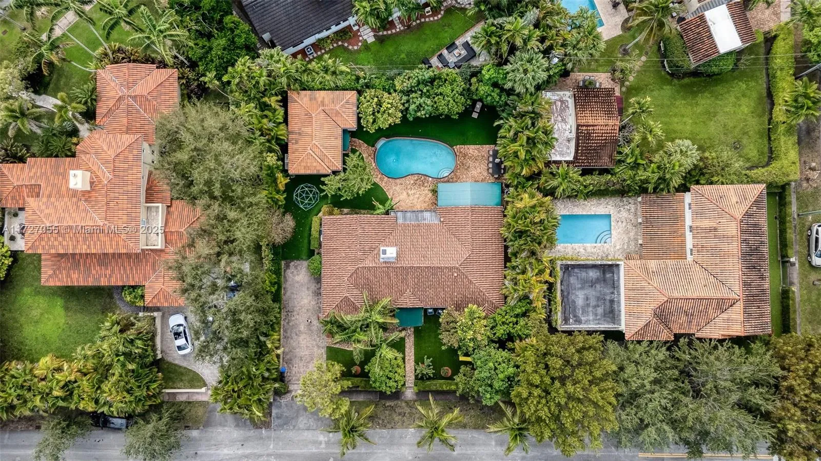 Coral Gables, Florida 33134, United States, 5 Bedrooms Bedrooms, ,4 BathroomsBathrooms,Residential,Active,17130
