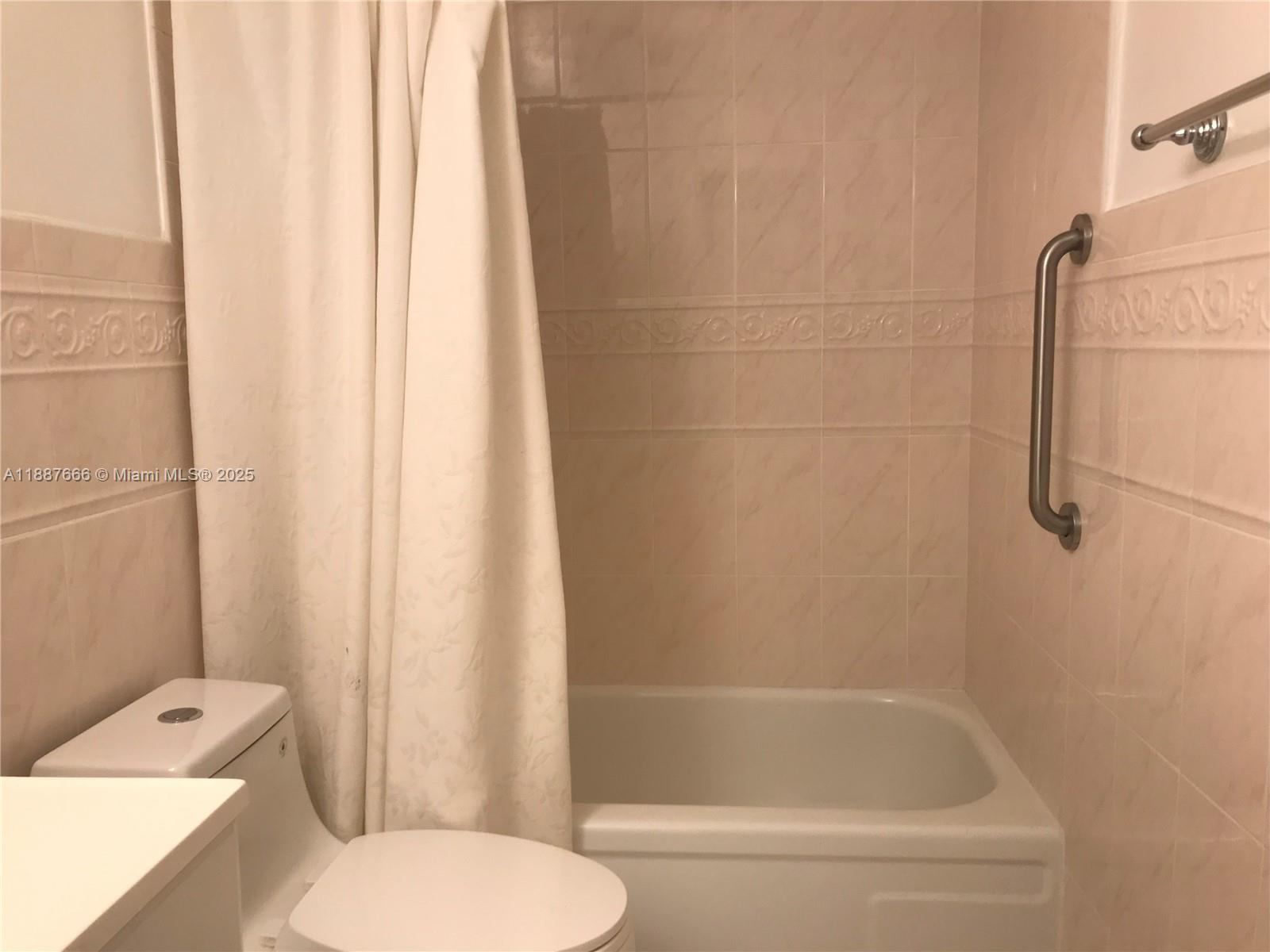 PARADISE VILLAS CONDO - Residential