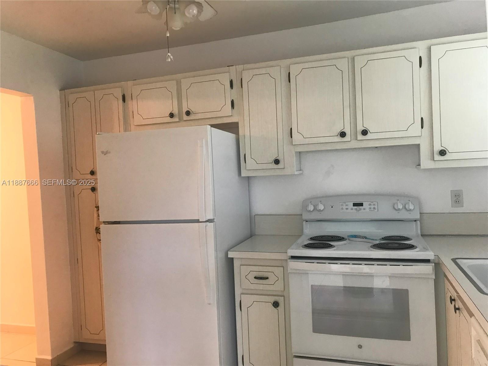 PARADISE VILLAS CONDO - Residential