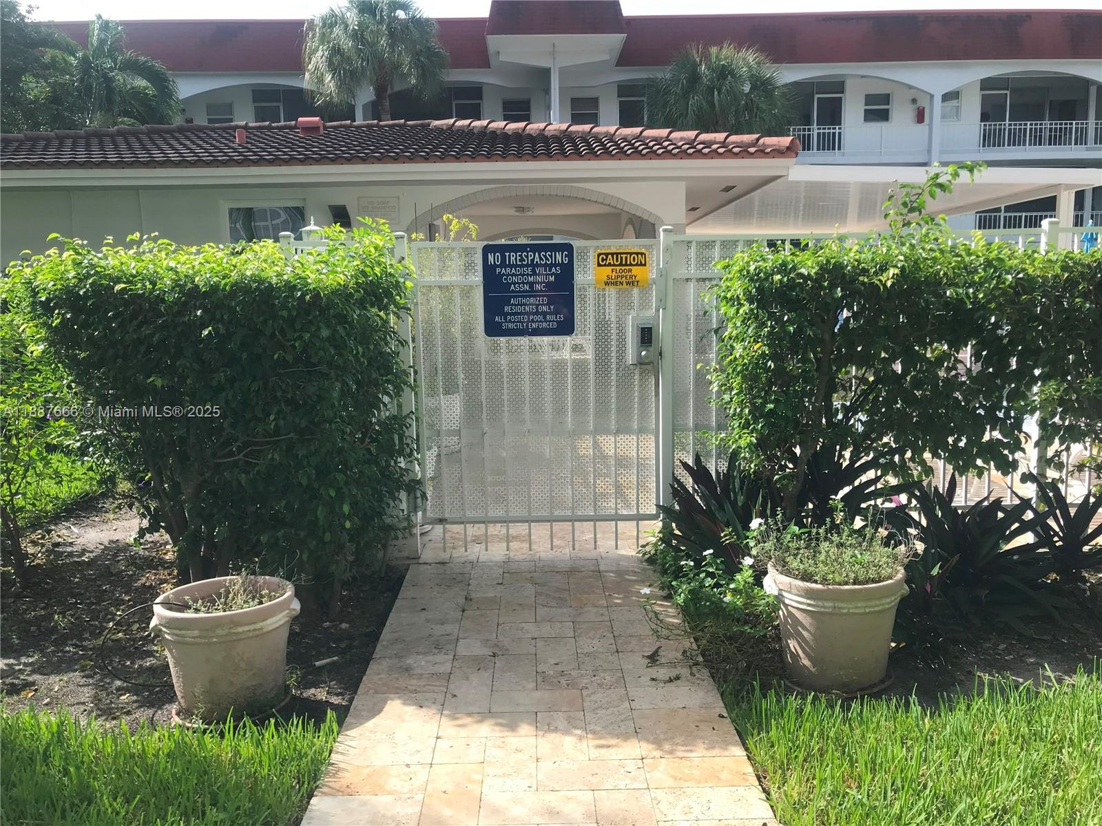 PARADISE VILLAS CONDO - Residential