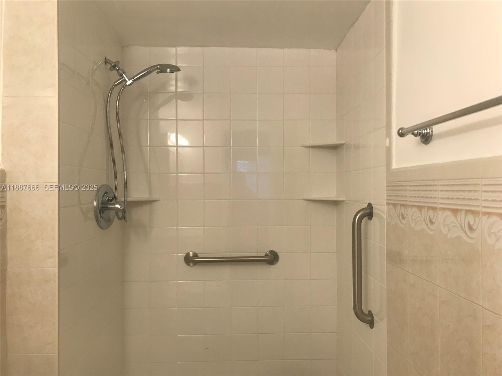 PARADISE VILLAS CONDO - Residential