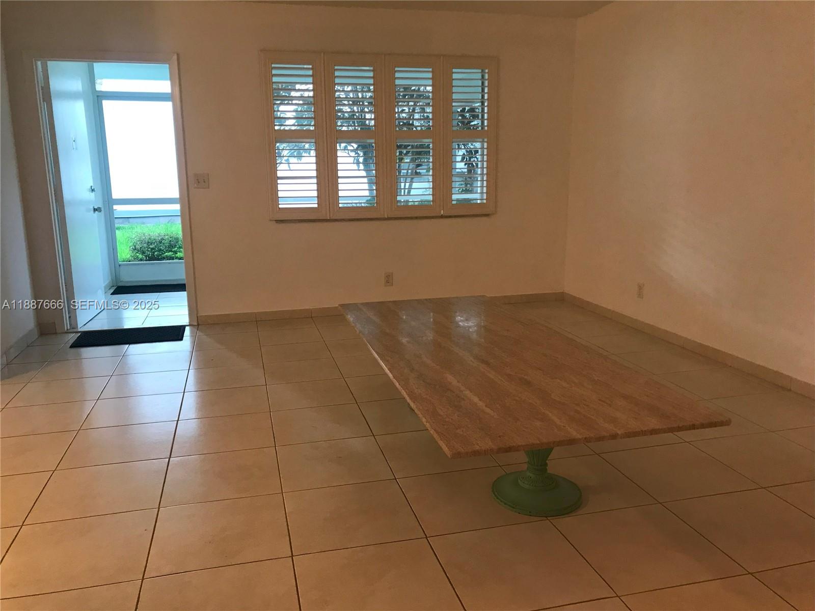 PARADISE VILLAS CONDO - Residential